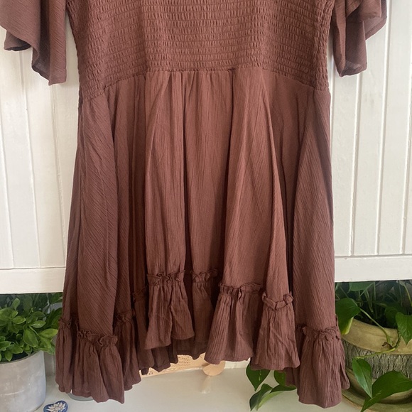 Mini Dress / Brown with Bead detail - Picture 9 of 10